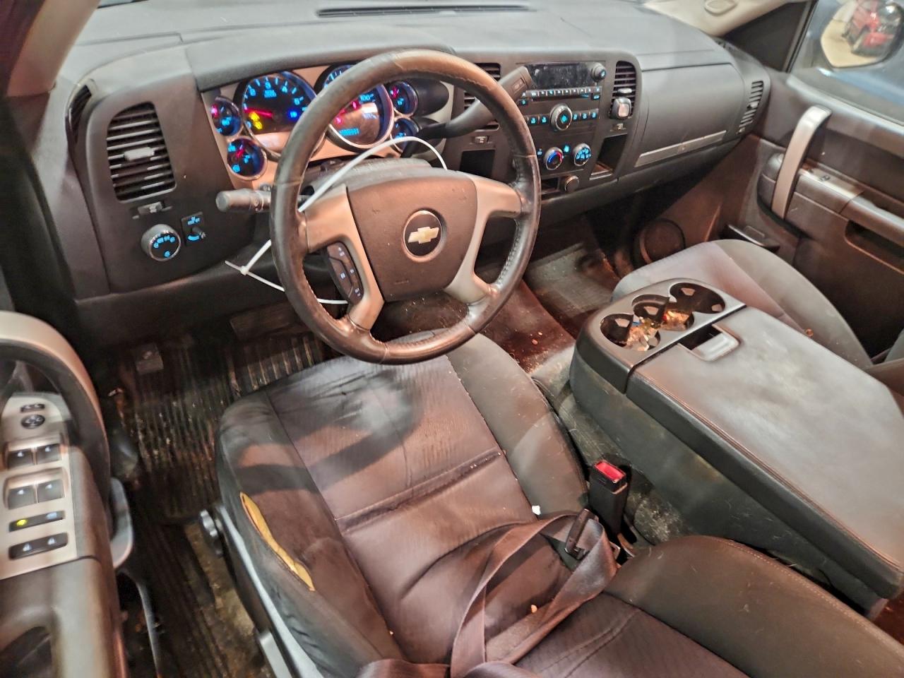 2010 CHEVROLET SILVERADO C1500 LT photo 8