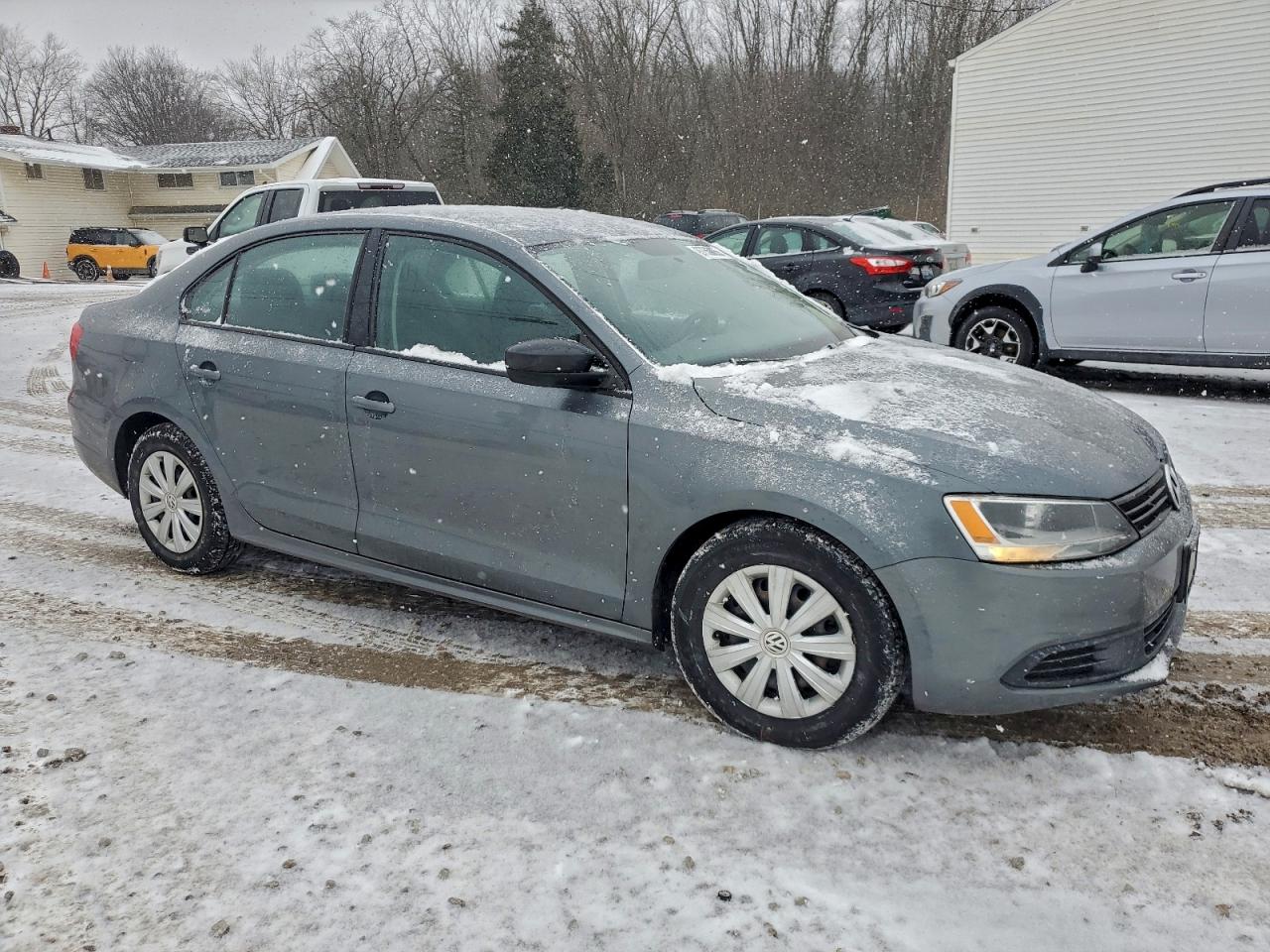 2013 VOLKSWAGEN JETTA BASE photo 4