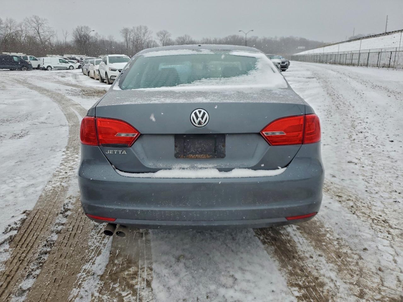 2013 VOLKSWAGEN JETTA BASE photo 6