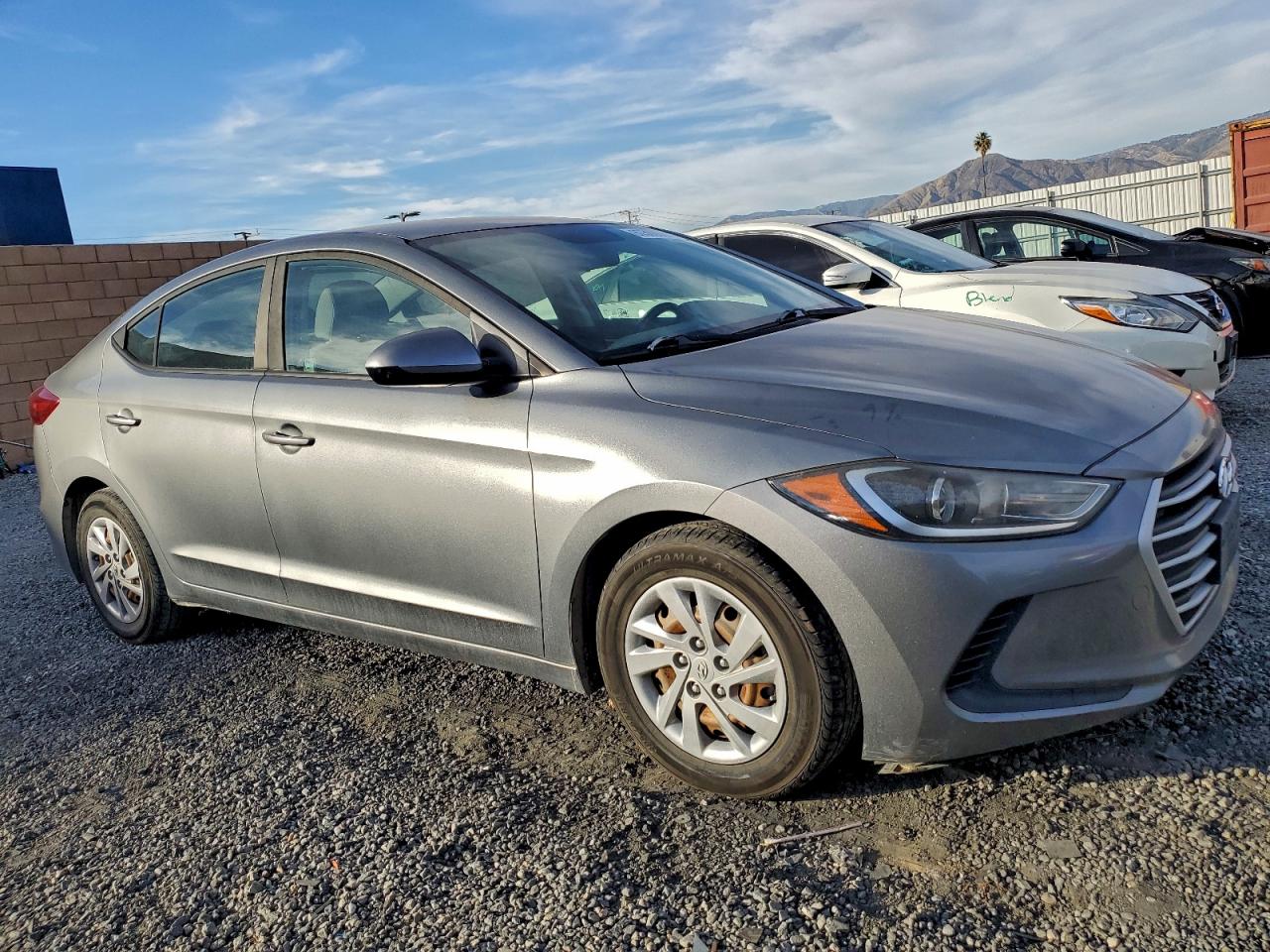 2018 HYUNDAI ELANTRA SE photo 4