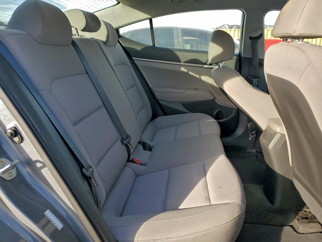 2018 HYUNDAI ELANTRA SE photo 10