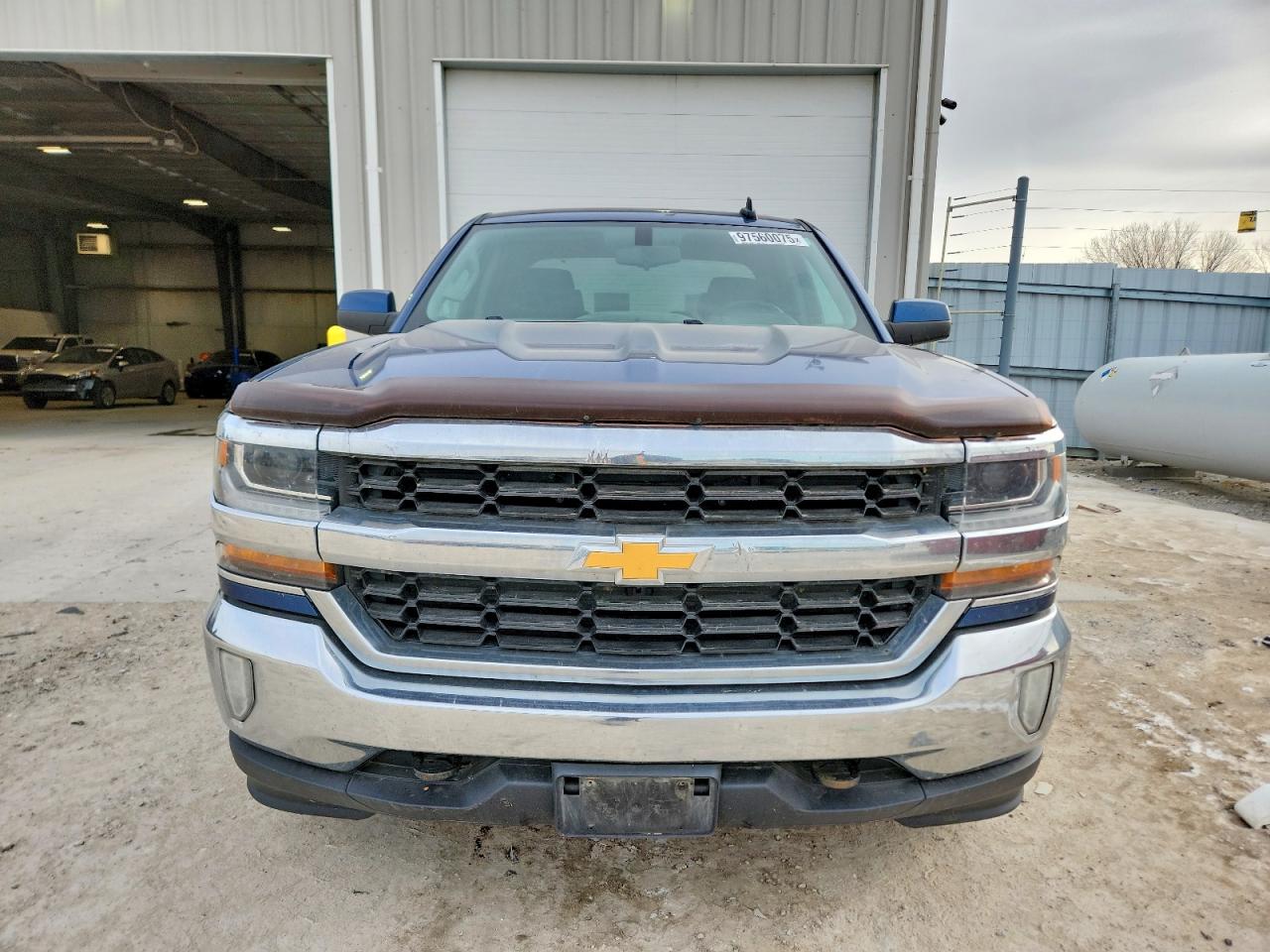 2017 CHEVROLET SILVERADO K1500 LT photo 5