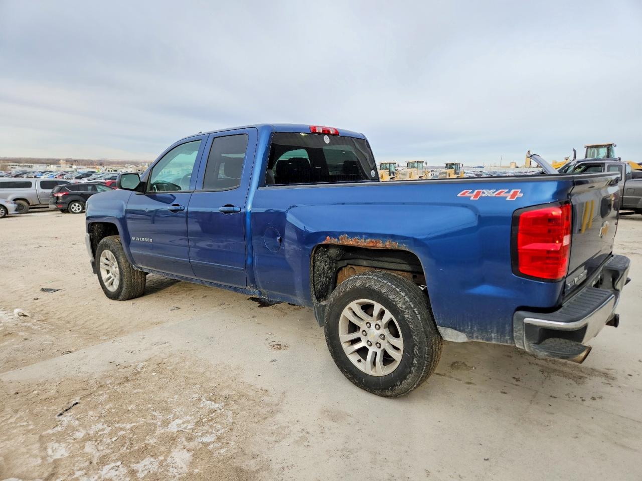 2017 CHEVROLET SILVERADO K1500 LT photo 2