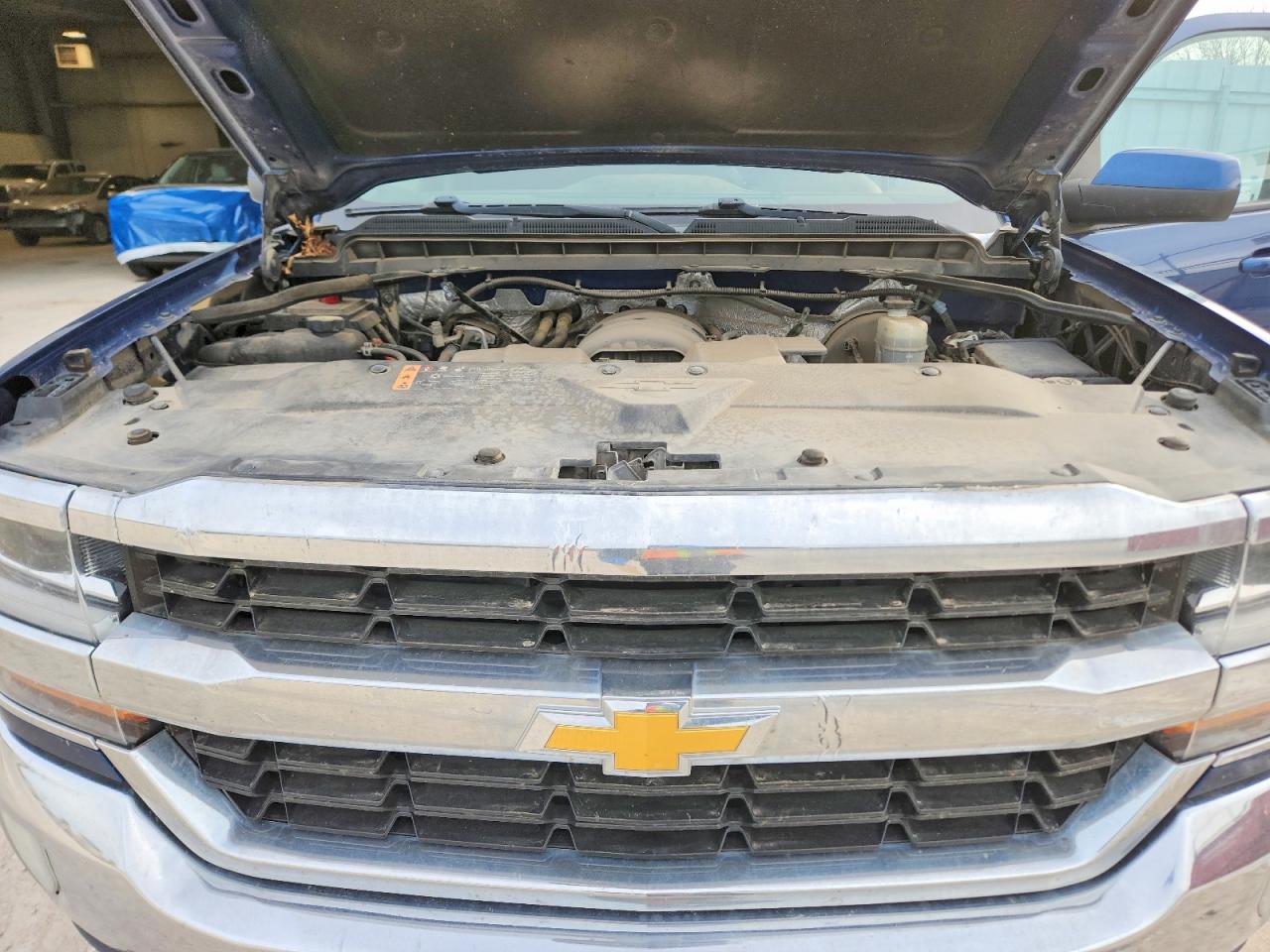2017 CHEVROLET SILVERADO K1500 LT photo 11