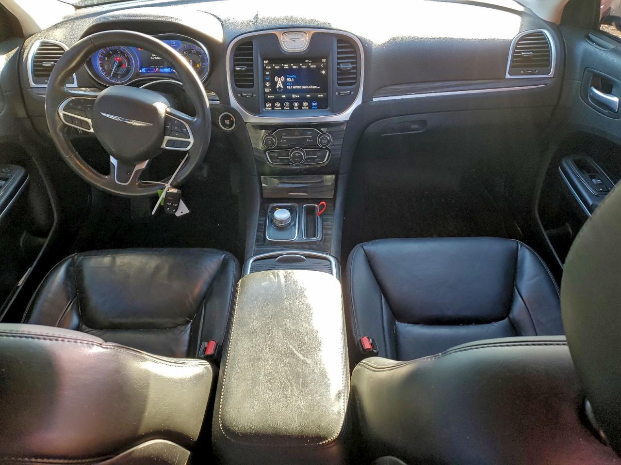 2021 CHRYSLER 300 TOURING photo 8