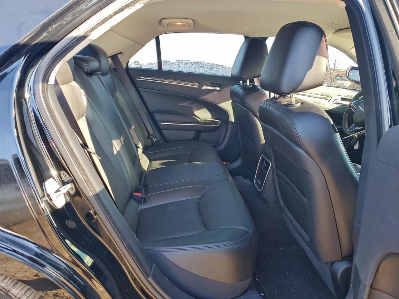 2021 CHRYSLER 300 TOURING photo 10