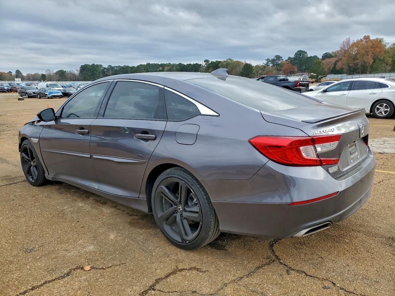 2020 HONDA ACCORD SPORT photo 2