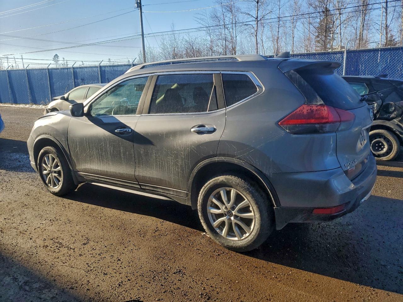 2019 NISSAN ROGUE S photo 2