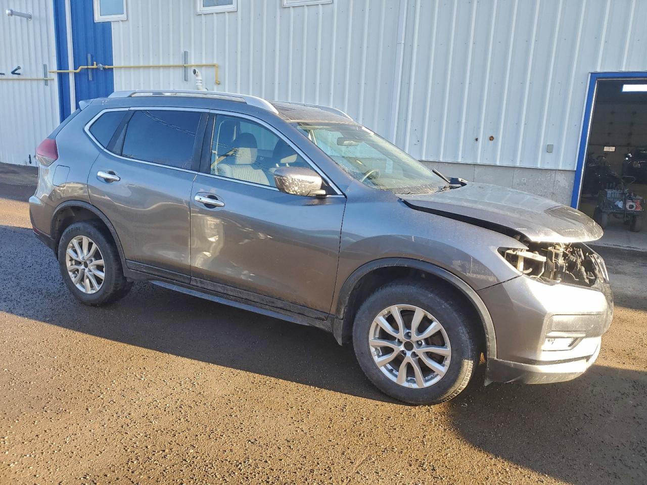 2019 NISSAN ROGUE S photo 4