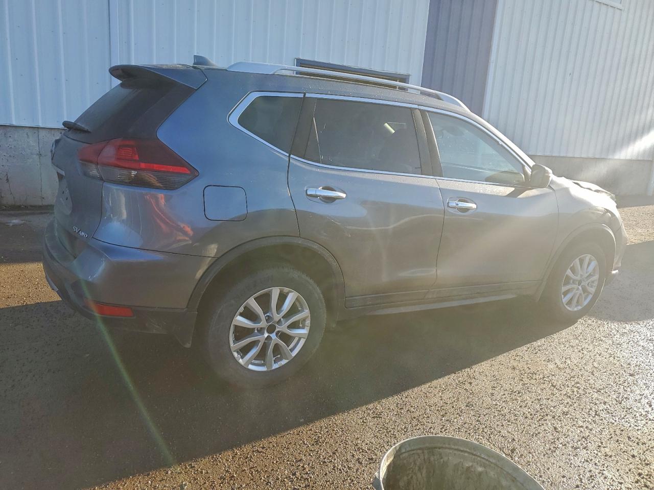 2019 NISSAN ROGUE S photo 3