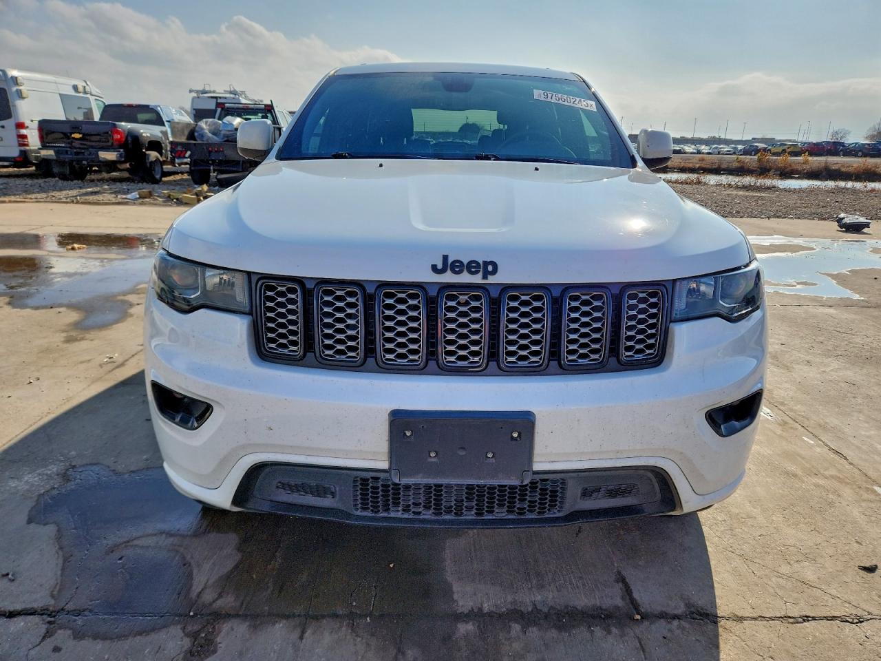 2020 JEEP GRAND CHEROKEE LAREDO photo 5