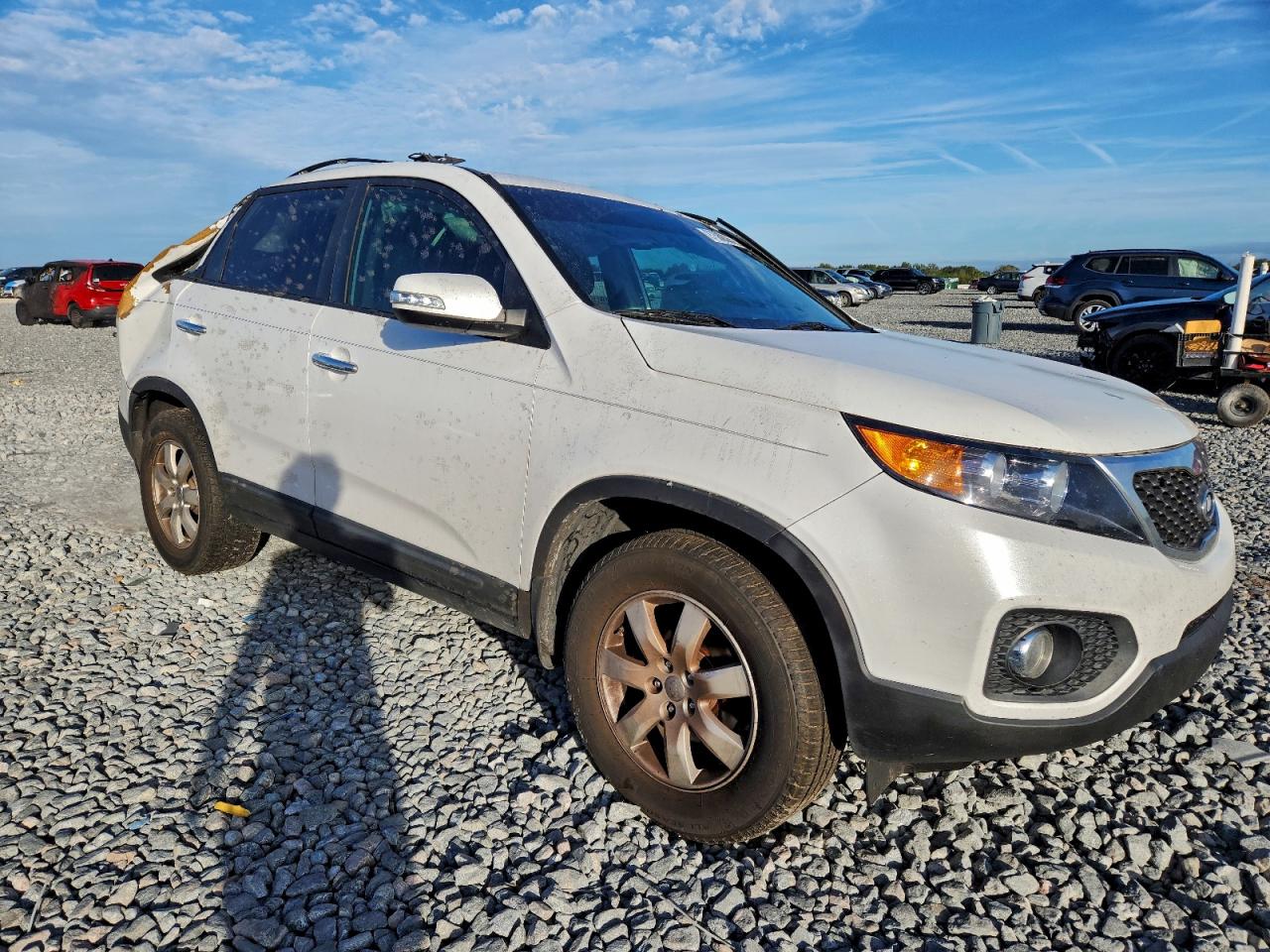 2013 KIA SORENTO LX photo 4