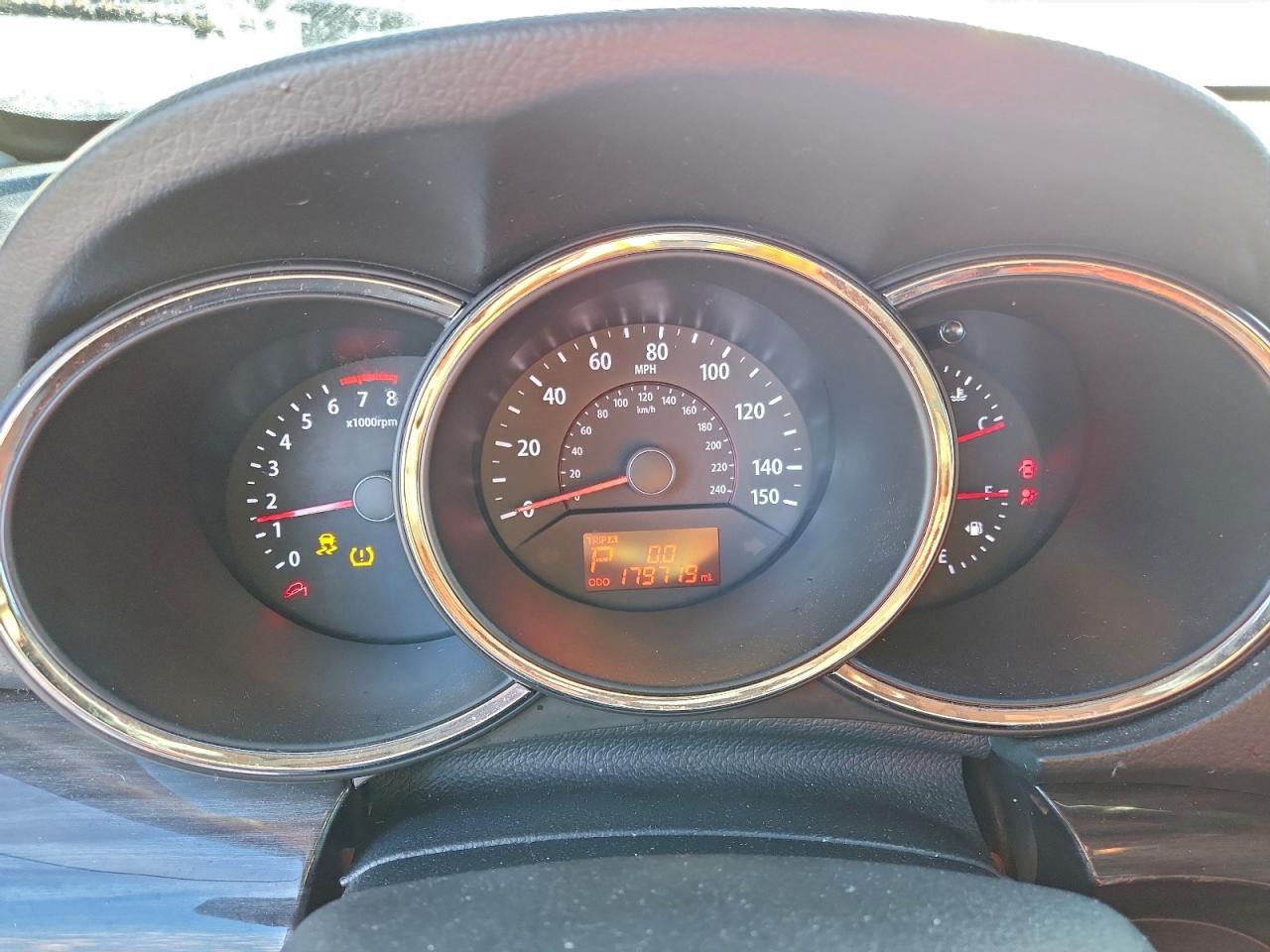 2013 KIA SORENTO LX photo 9
