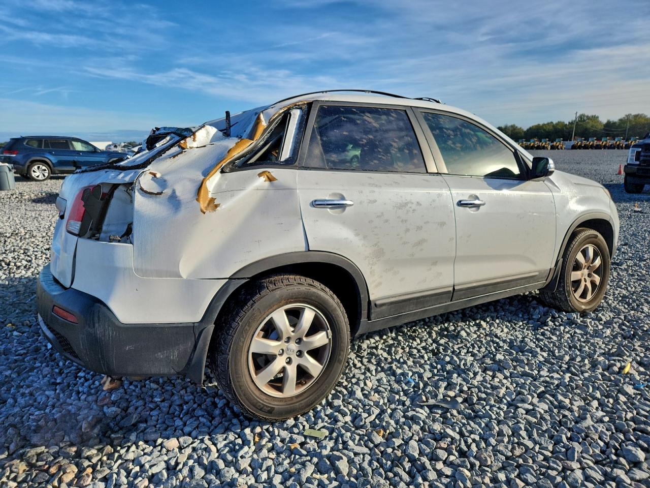 2013 KIA SORENTO LX photo 3