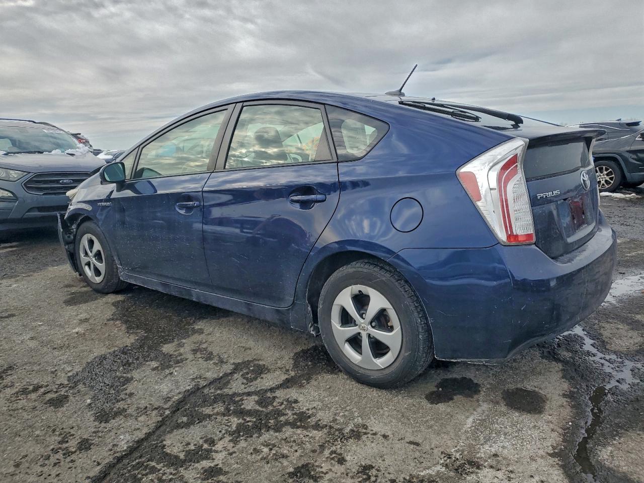2012 TOYOTA PRIUS photo 2