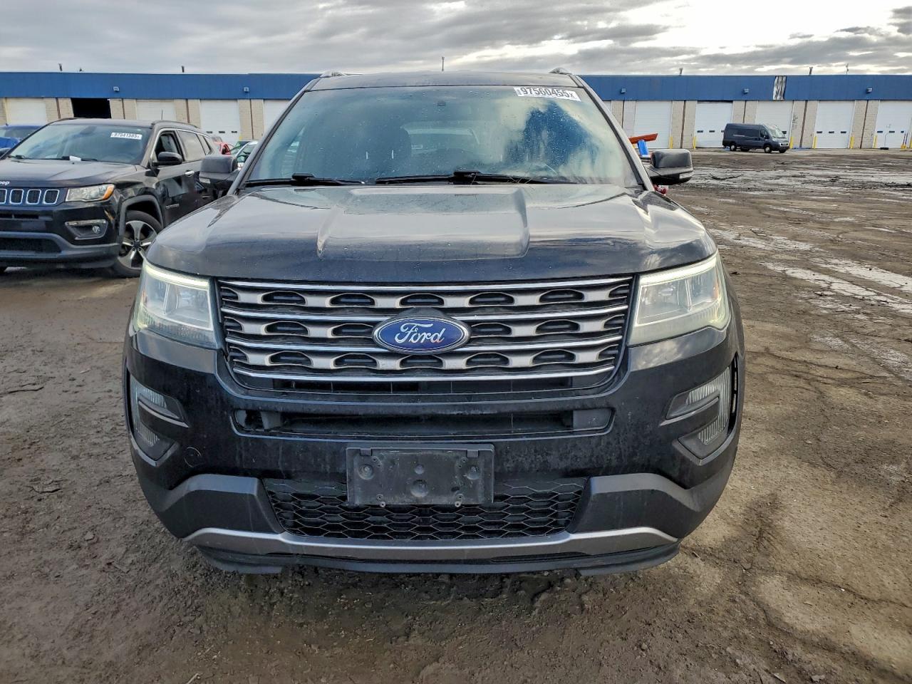 2016 FORD EXPLORER XLT photo 5