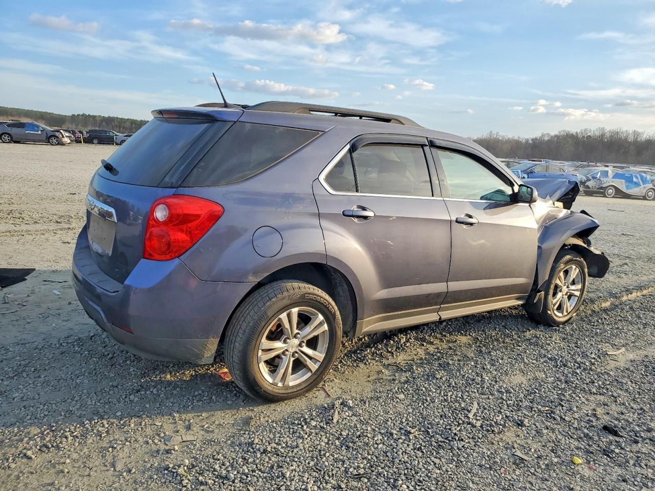 2013 CHEVROLET EQUINOX LT photo 3