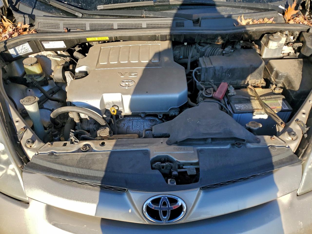 2009 TOYOTA SIENNA CE photo 12