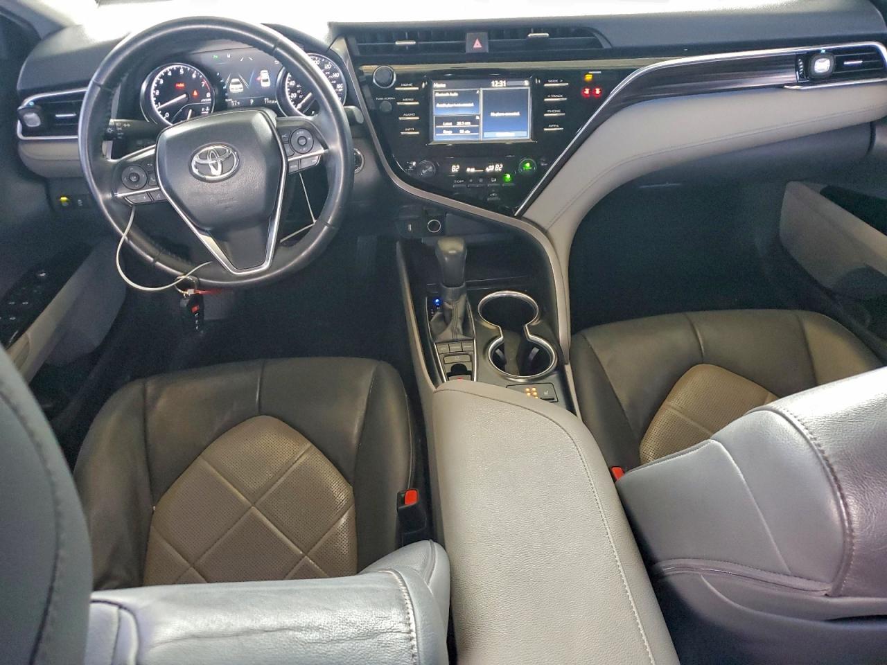 2018 TOYOTA CAMRY L photo 8