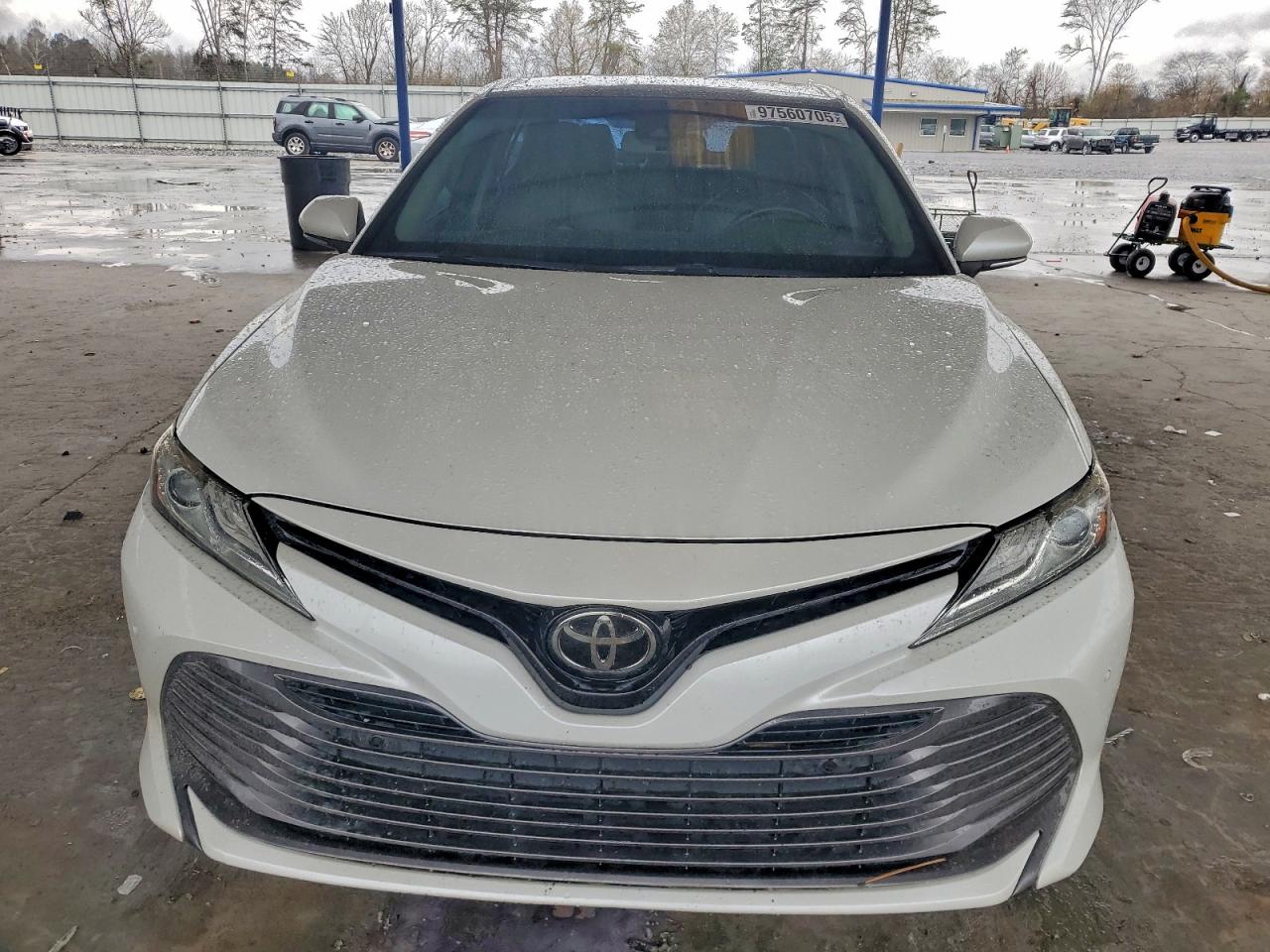 2018 TOYOTA CAMRY L photo 5