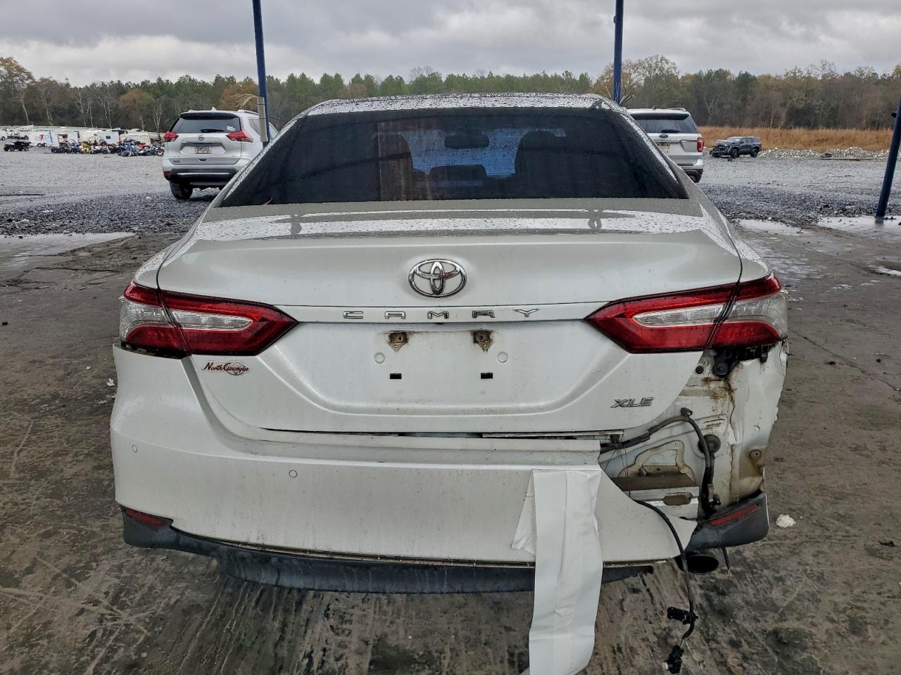 2018 TOYOTA CAMRY L photo 6