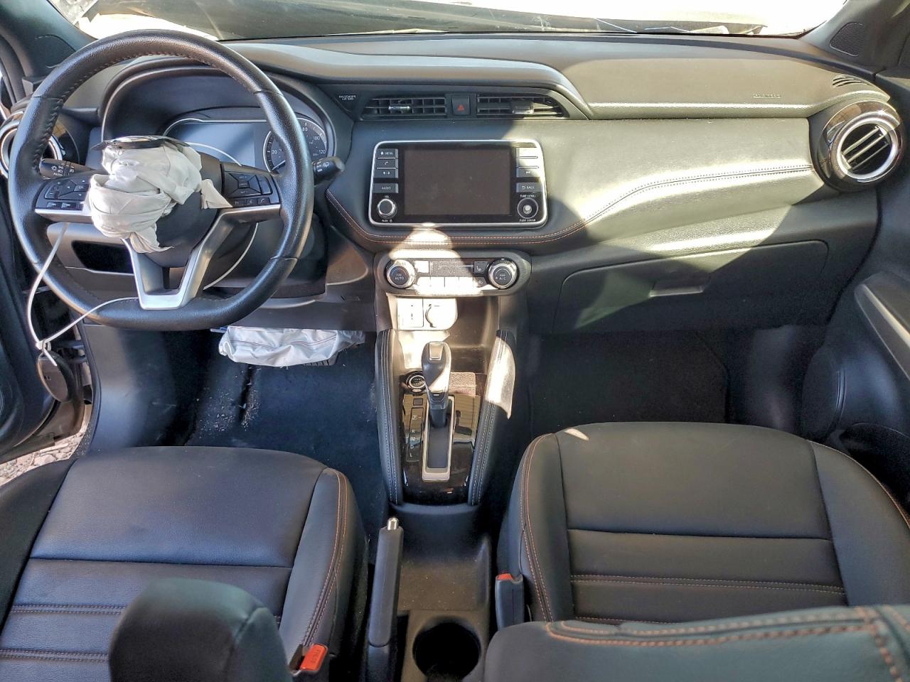 2019 NISSAN KICKS S photo 8