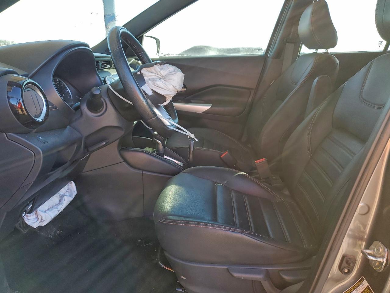 2019 NISSAN KICKS S photo 7