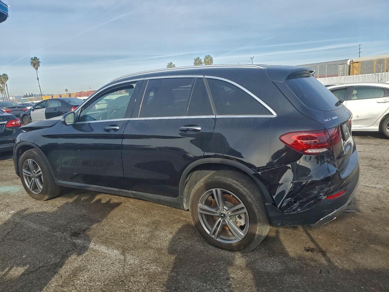 2021 MERCEDES-BENZ GLC 300 photo 2