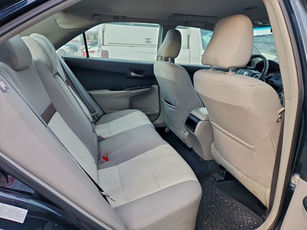 2014 TOYOTA CAMRY L photo 10