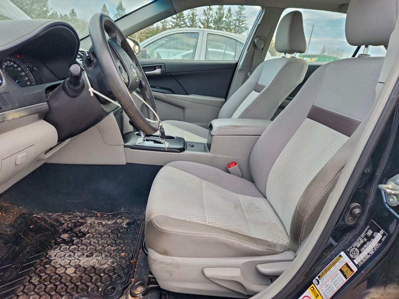 2014 TOYOTA CAMRY L photo 7