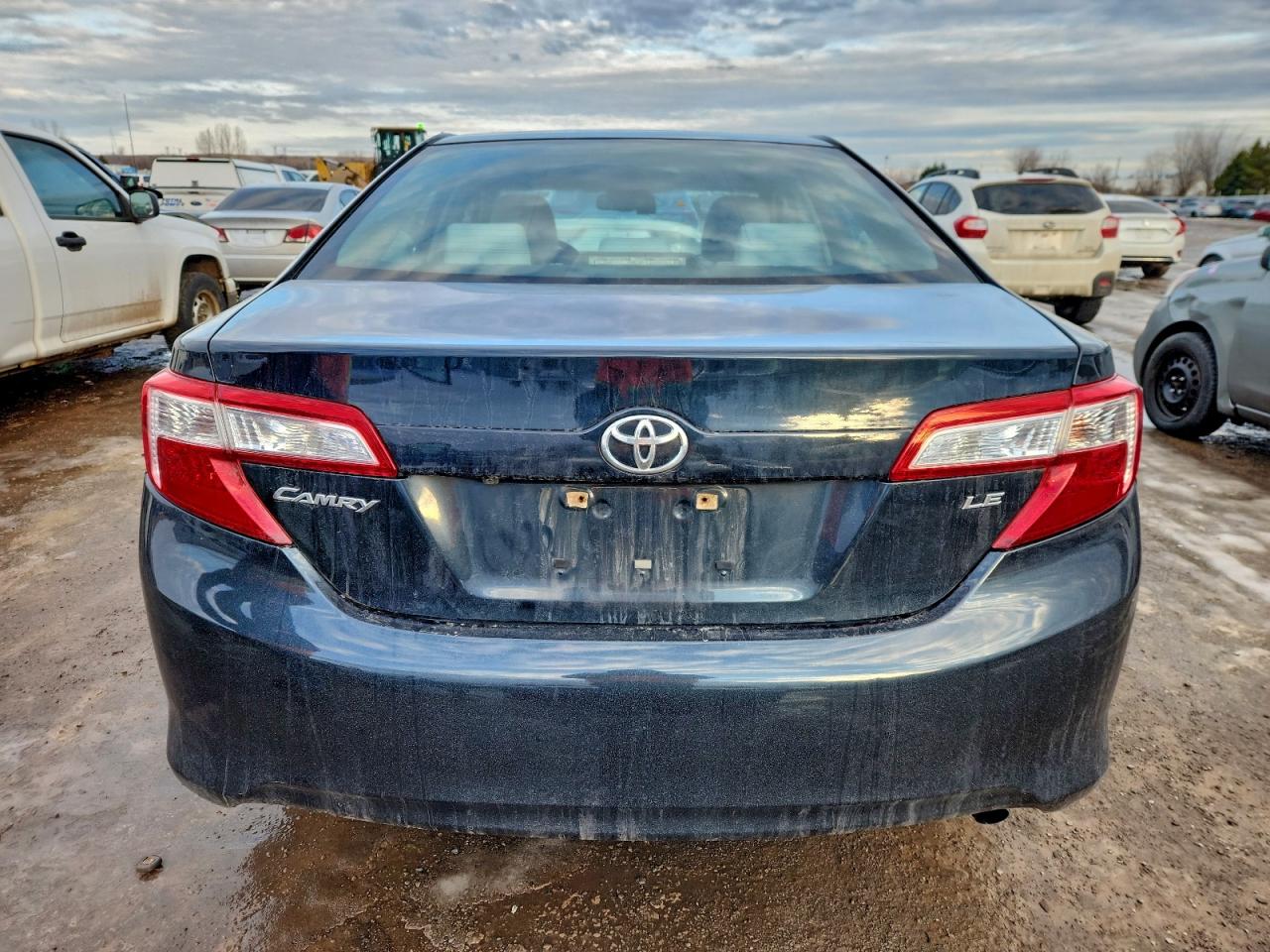 2014 TOYOTA CAMRY L photo 6