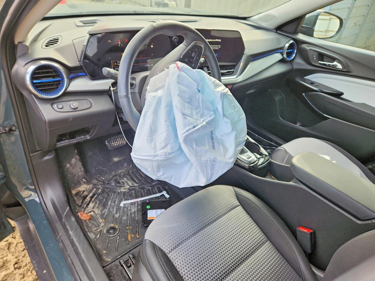 2025 CHEVROLET TRAX 1LT photo 8