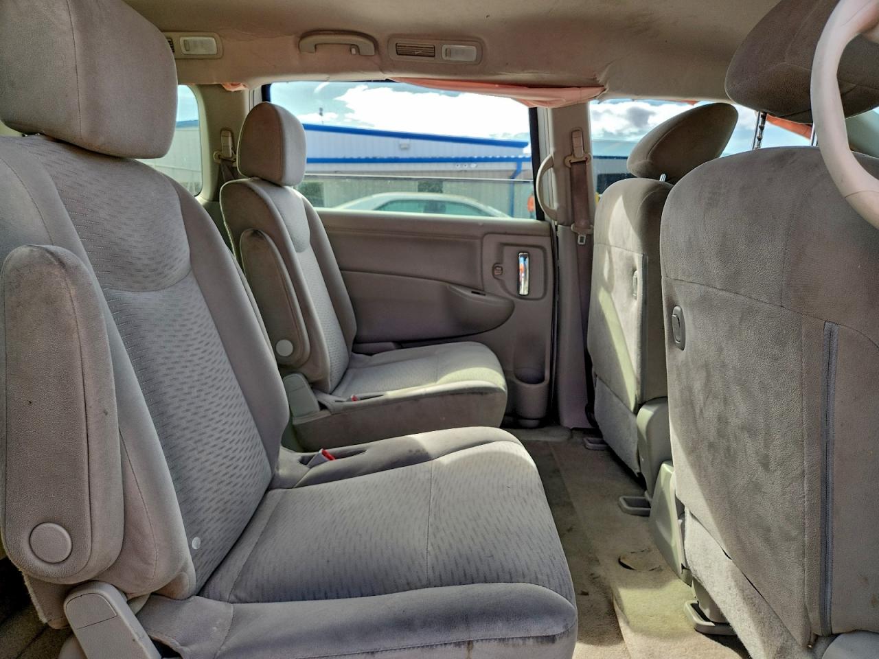 2013 NISSAN QUEST S photo 11