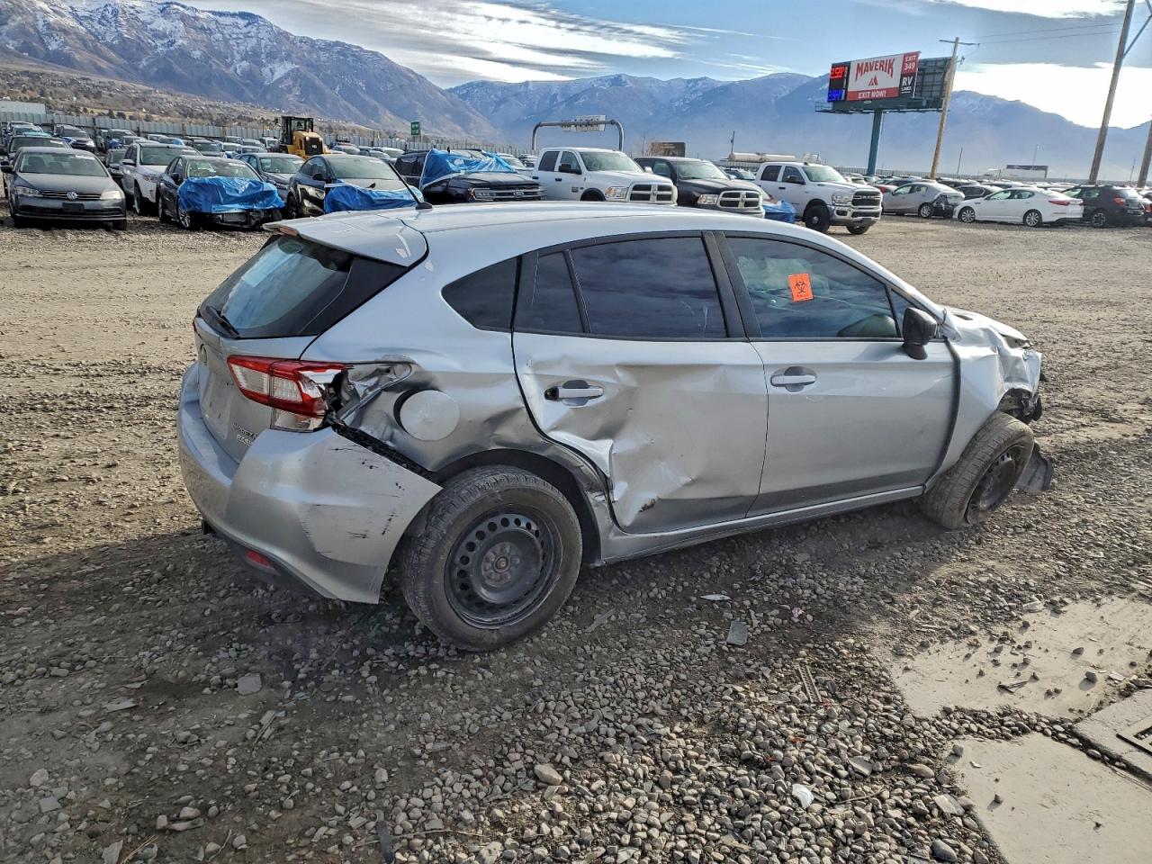 2017 SUBARU IMPREZA photo 3