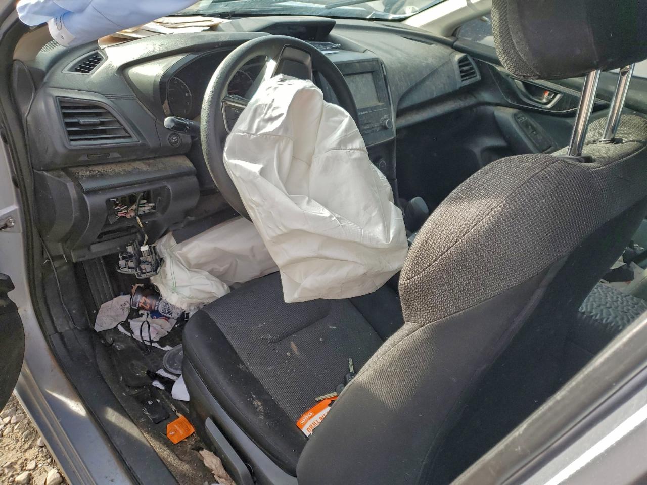 2017 SUBARU IMPREZA photo 8