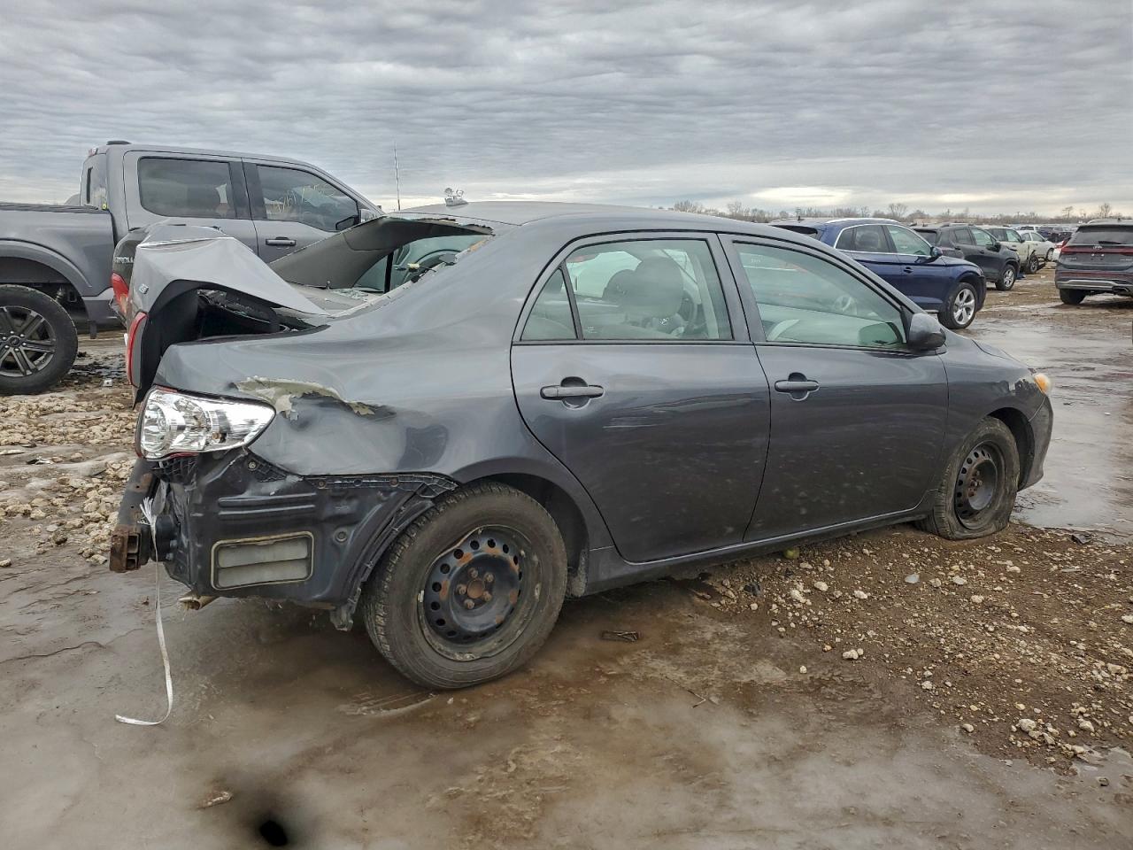 2010 TOYOTA COROLLA BASE photo 3