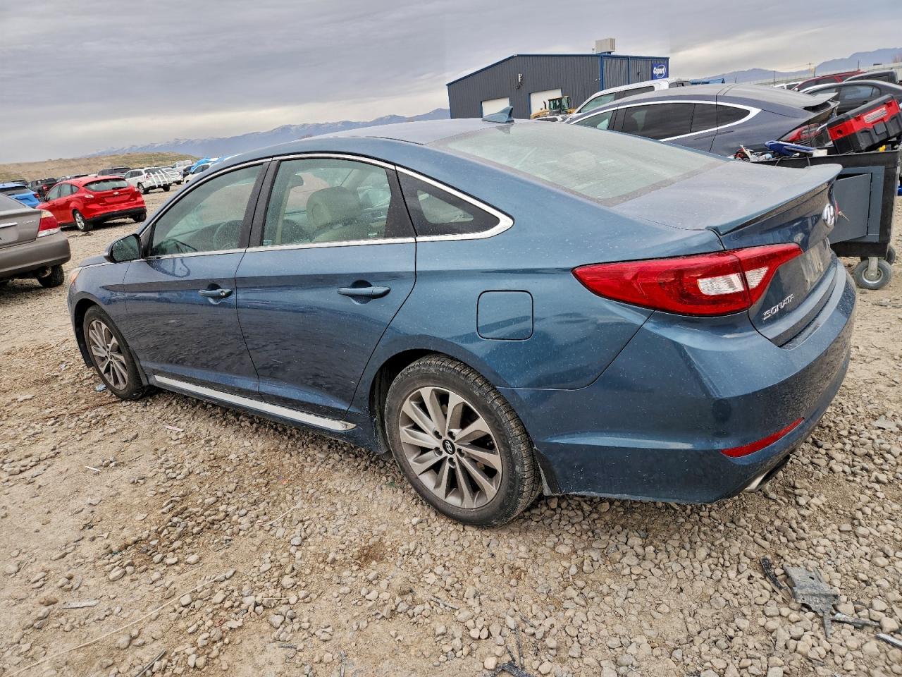 2015 HYUNDAI SONATA SPORT photo 2