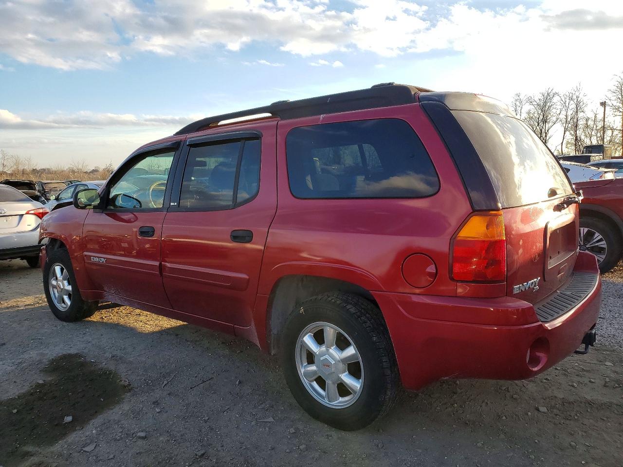 2003 GMC ENVOY XL photo 2