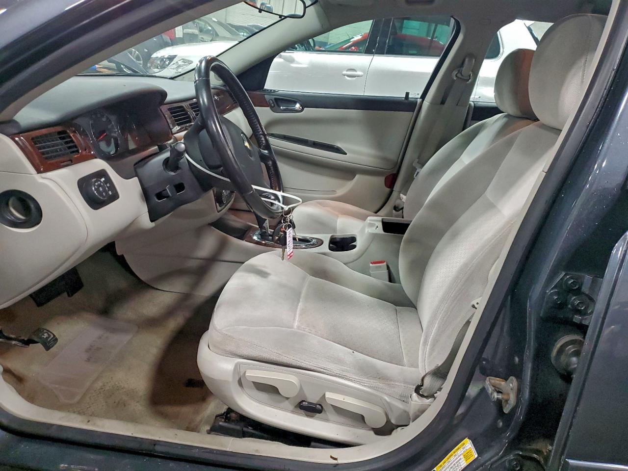 2011 CHEVROLET IMPALA LT photo 7