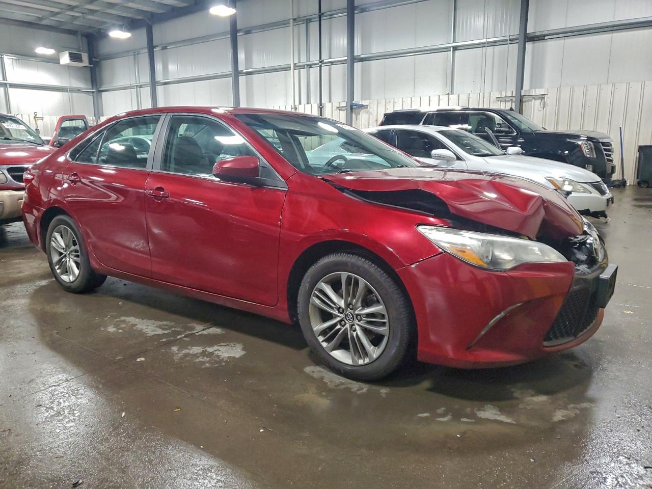 2015 TOYOTA CAMRY LE photo 4