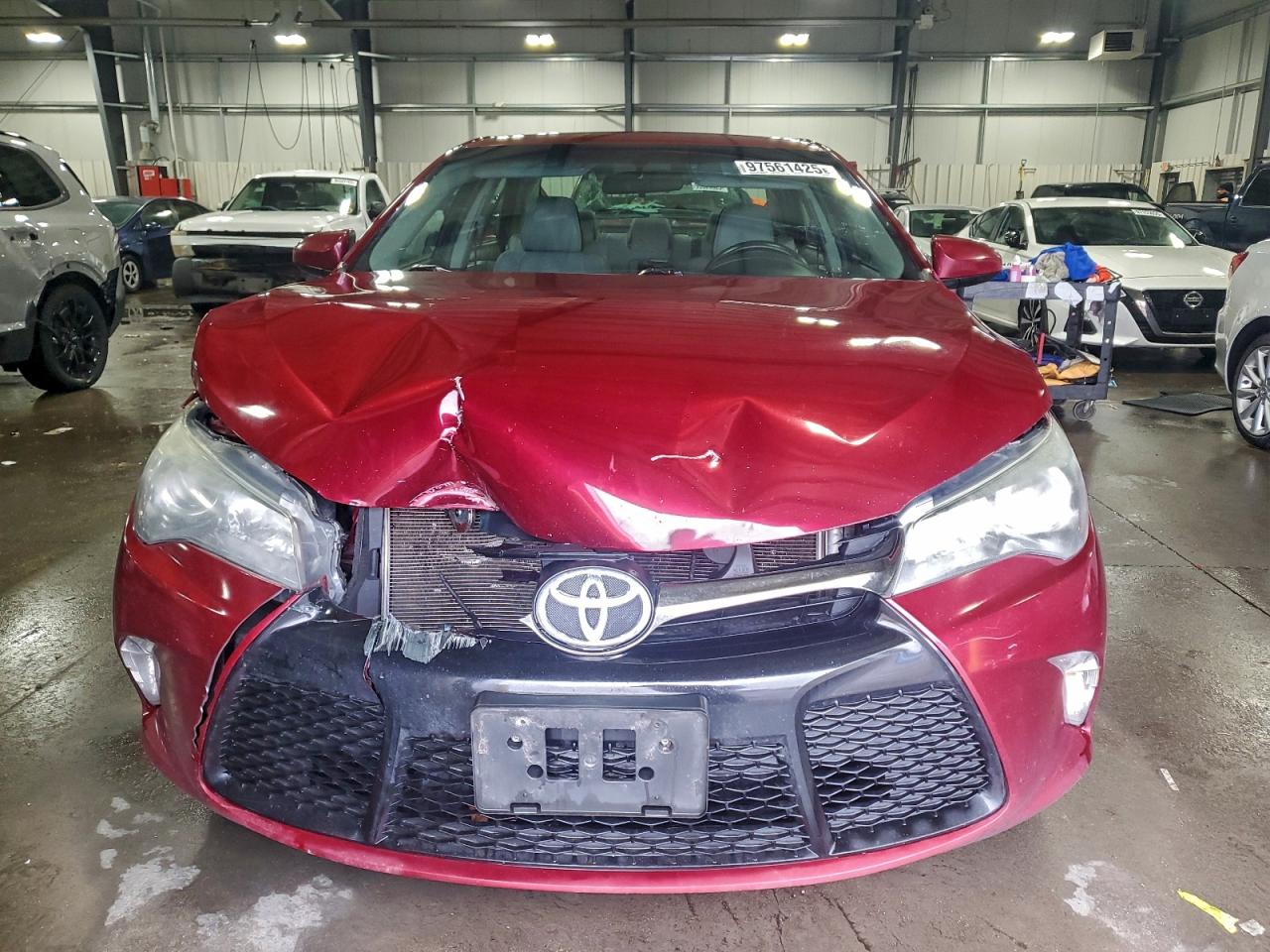 2015 TOYOTA CAMRY LE photo 5