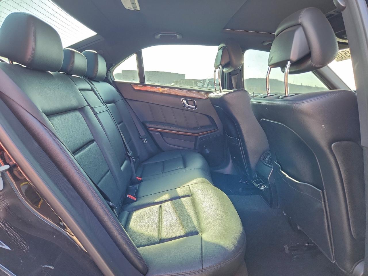 2011 MERCEDES-BENZ E 350 4MATIC photo 10