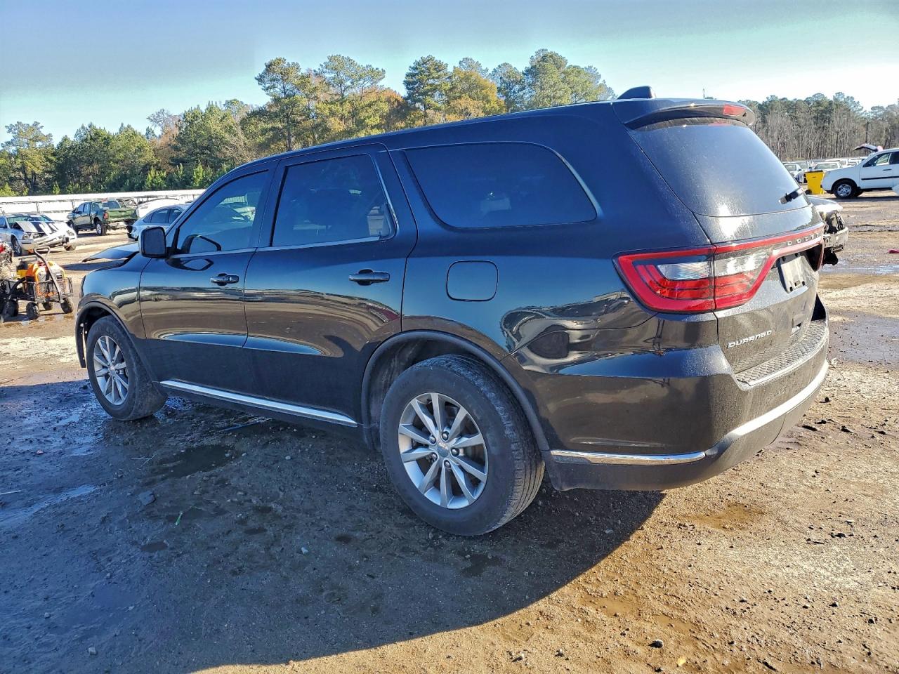 2016 DODGE DURANGO SXT photo 2