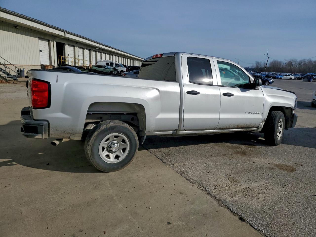 2018 CHEVROLET SILVERADO C1500 photo 3