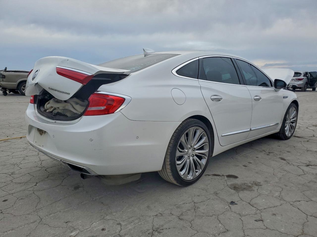 2017 BUICK LACROSSE PREMIUM photo 3