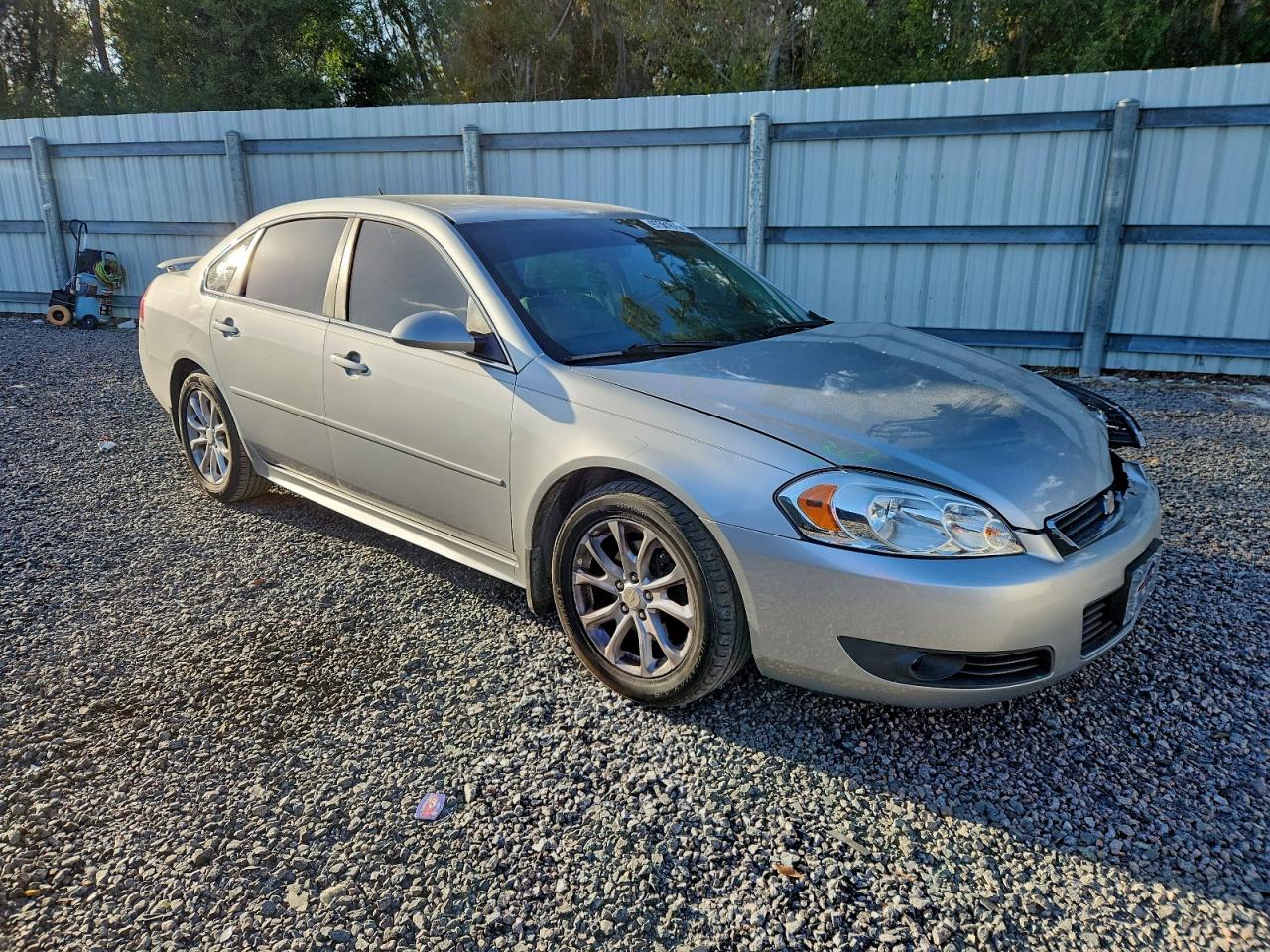 2011 CHEVROLET IMPALA LT photo 4