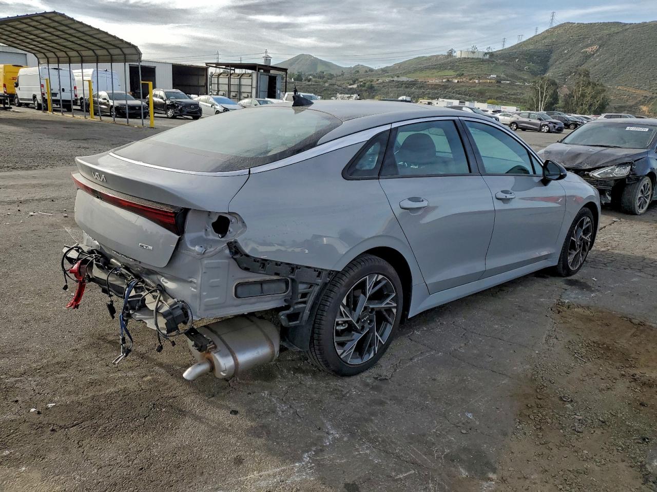 2025 KIA K5 GT LINE photo 3