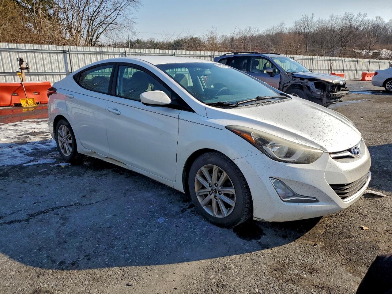 2016 HYUNDAI ELANTRA SE photo 4