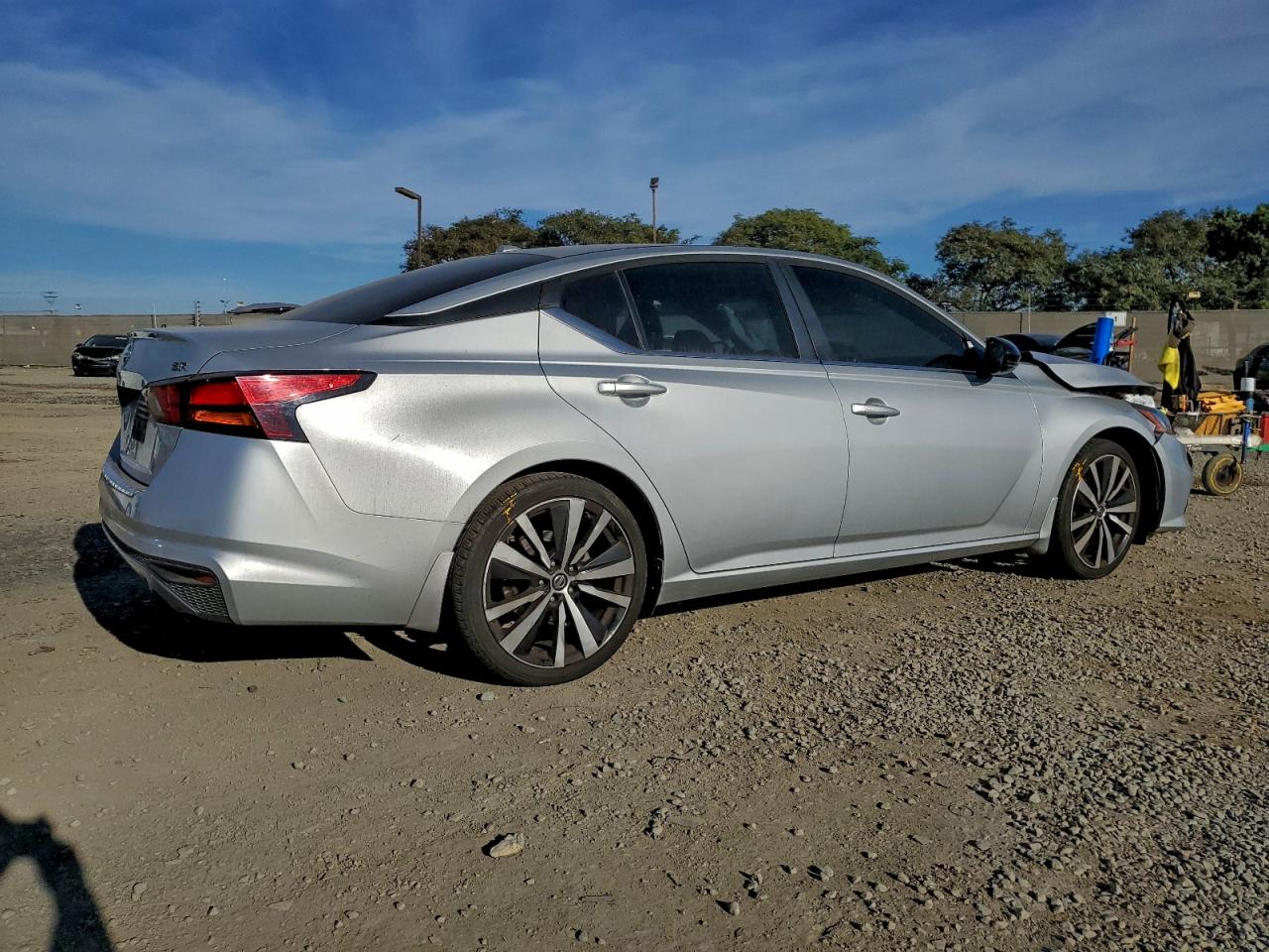 2019 NISSAN ALTIMA SR photo 3