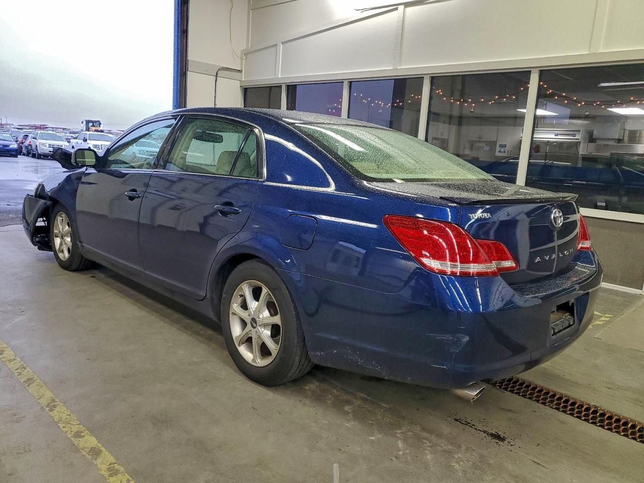 2006 TOYOTA AVALON XL photo 2